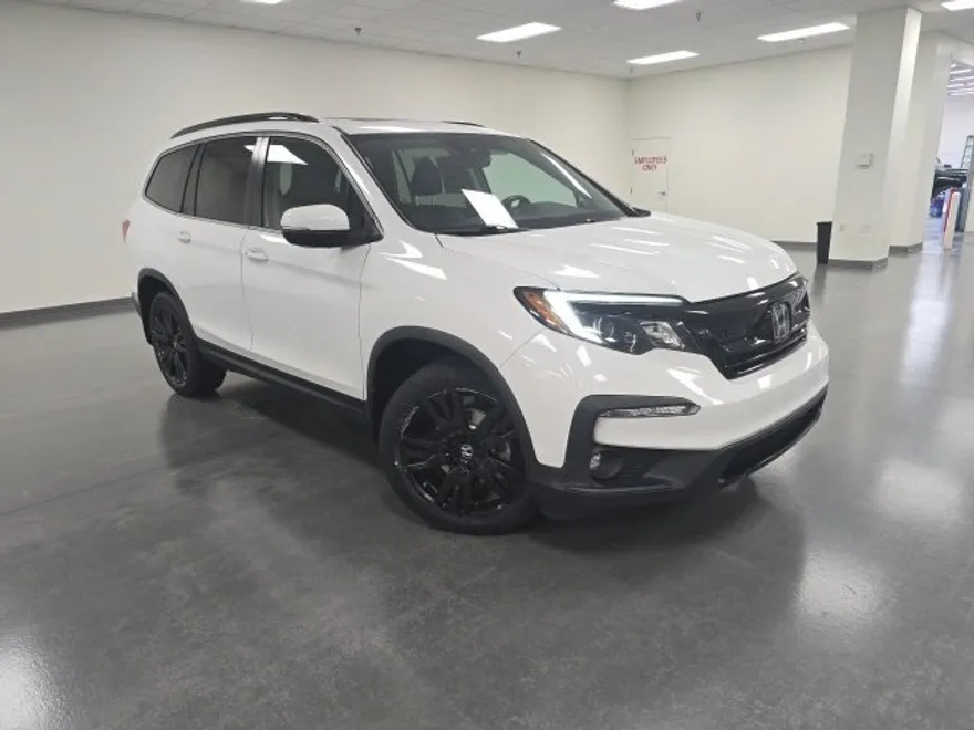 2022 Honda Pilot Special Edition photo 1