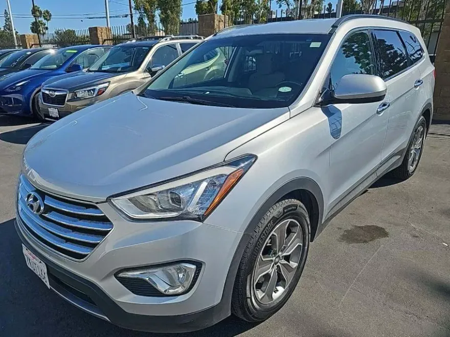 2014 Hyundai Santa Fe GLS photo 1
