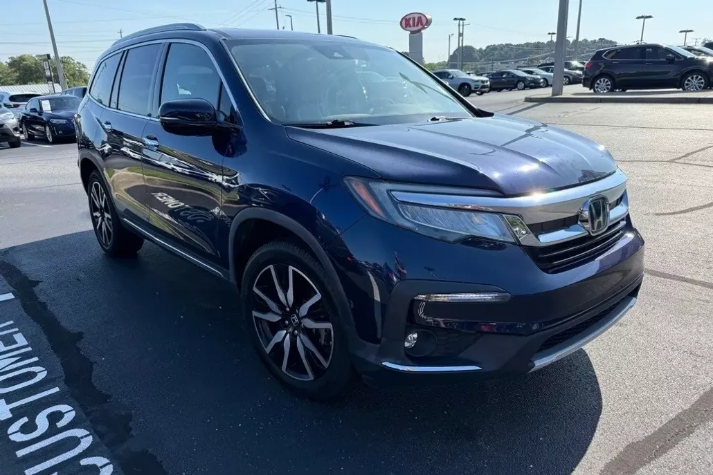 2020 Honda Pilot Touring photo 1