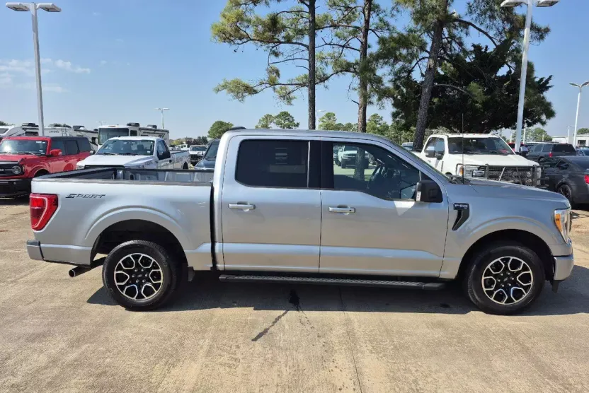 2023 Ford F-150 XLT photo 1