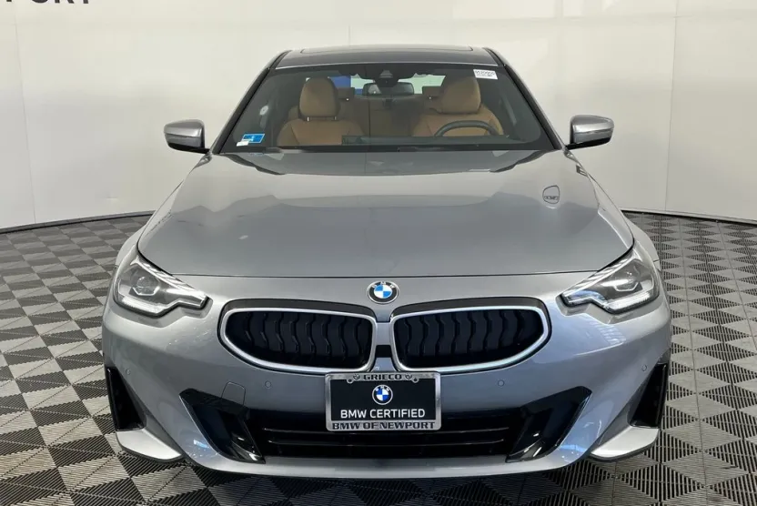 2025 Bmw 230i xDrive photo 1