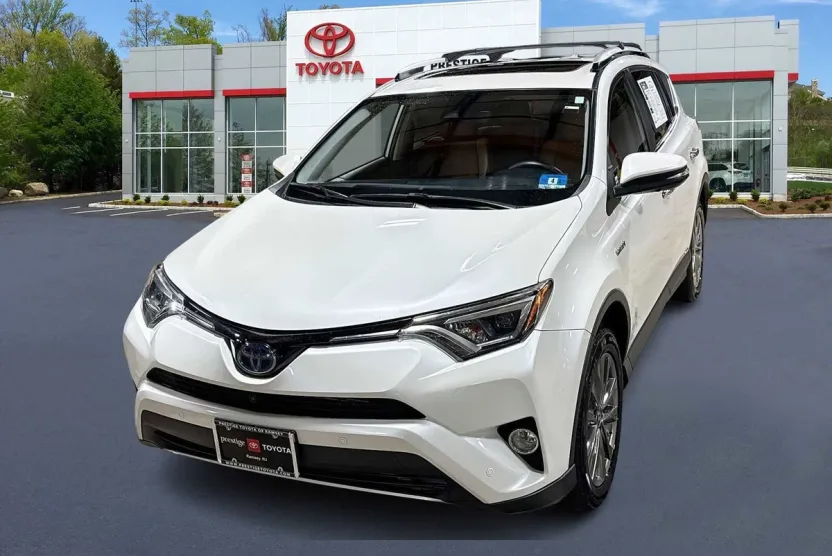 2016 Toyota RAV4 Hybrid Limited photo 1