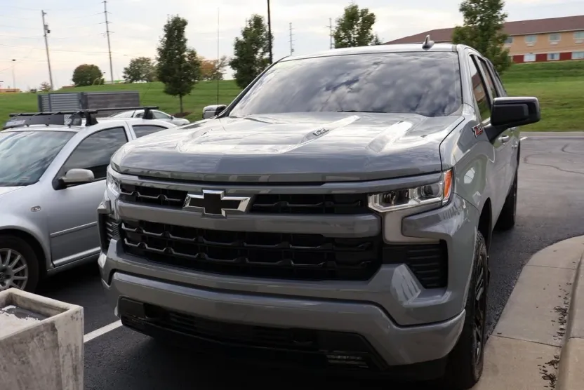 2024 Chevrolet Silverado 1500 RST photo 1