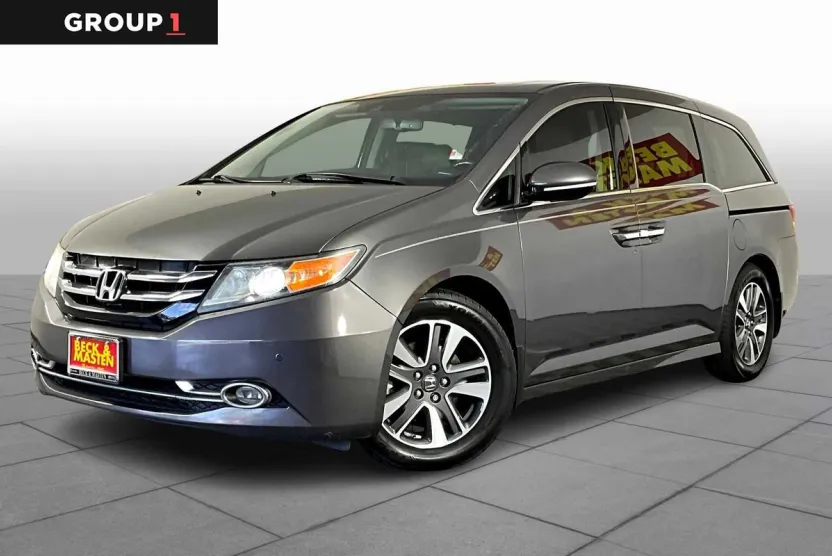 2016 Honda Odyssey Touring Elite photo 1