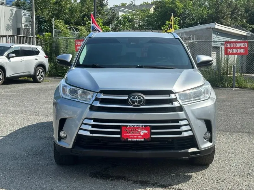 2018 Toyota Highlander XLE photo 1