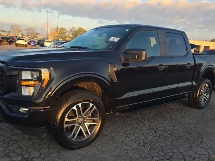 2023 Ford F-150 XL photo 1
