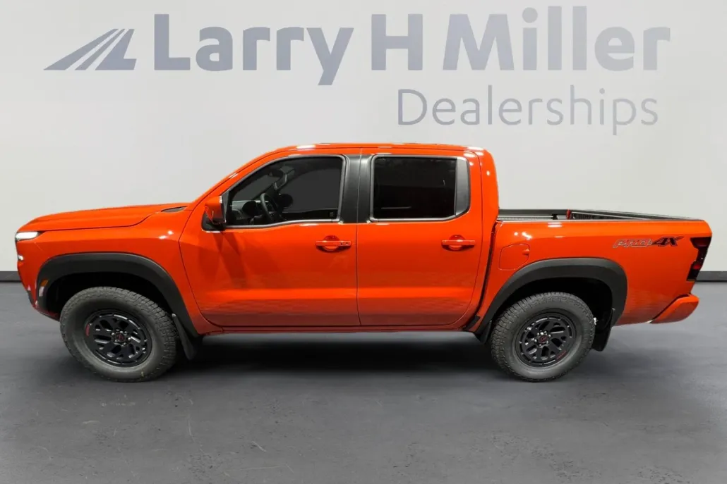 2025 Nissan Frontier PRO-4X photo 1