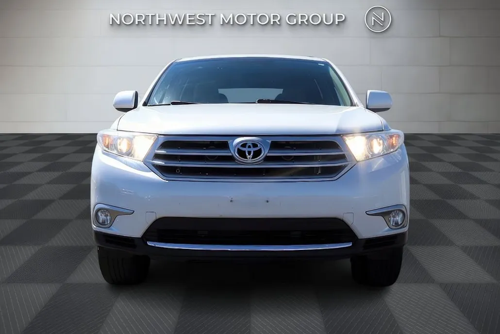2012 Toyota Highlander Base photo 1
