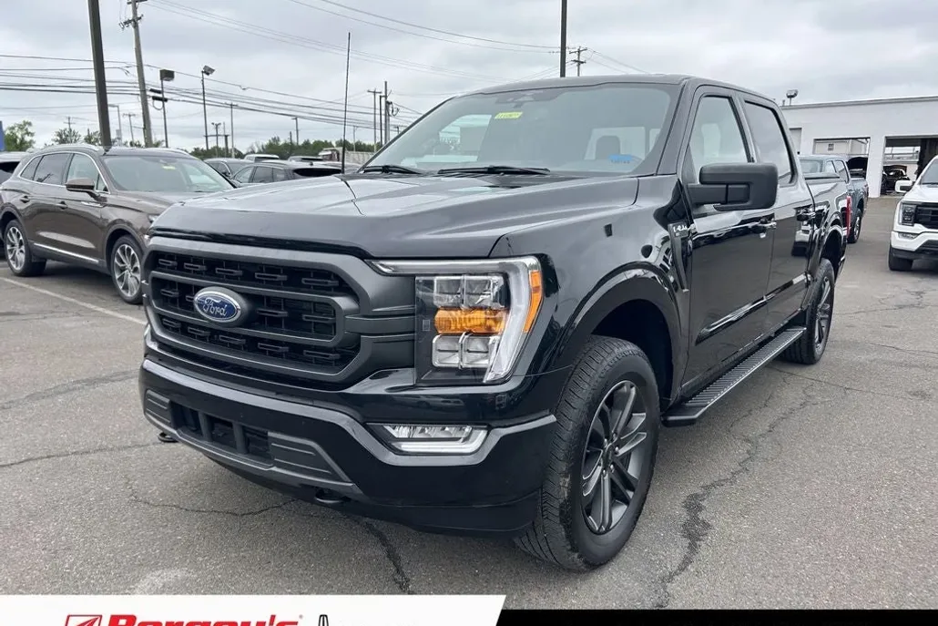 2023 Ford F-150 XLT photo 1