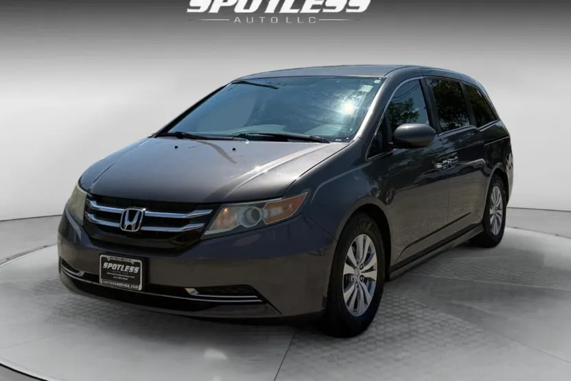 2015 Honda Odyssey EX photo 1