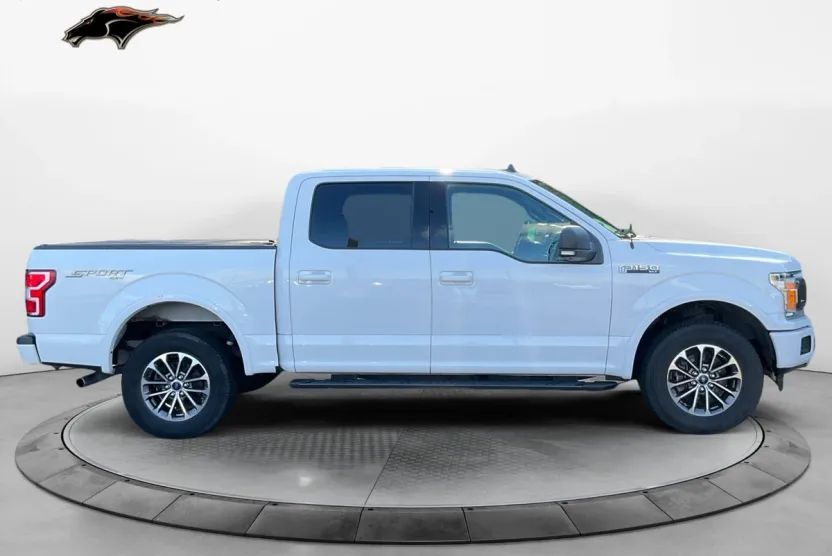 2019 Ford F-150 XLT photo 1