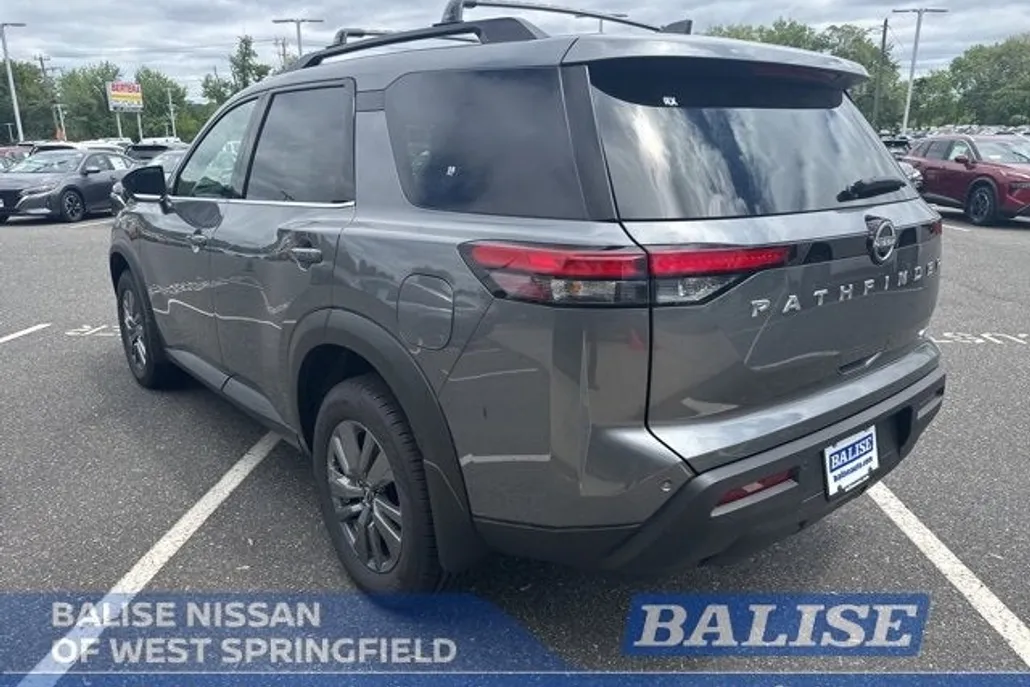 2025 Nissan Pathfinder SV photo 1