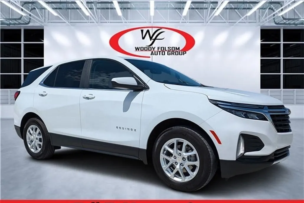 2024 Chevrolet Equinox LT photo 1