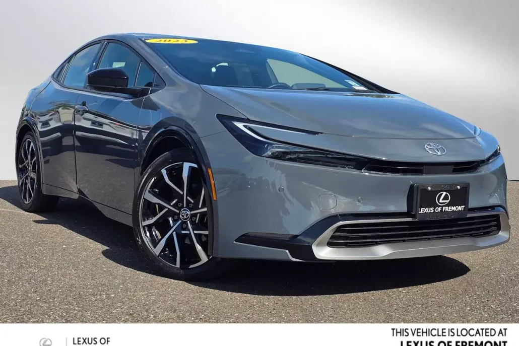 2023 Toyota Prius Prime XSE photo 1