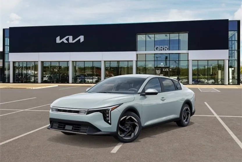 2025 Kia K4 EX photo 1