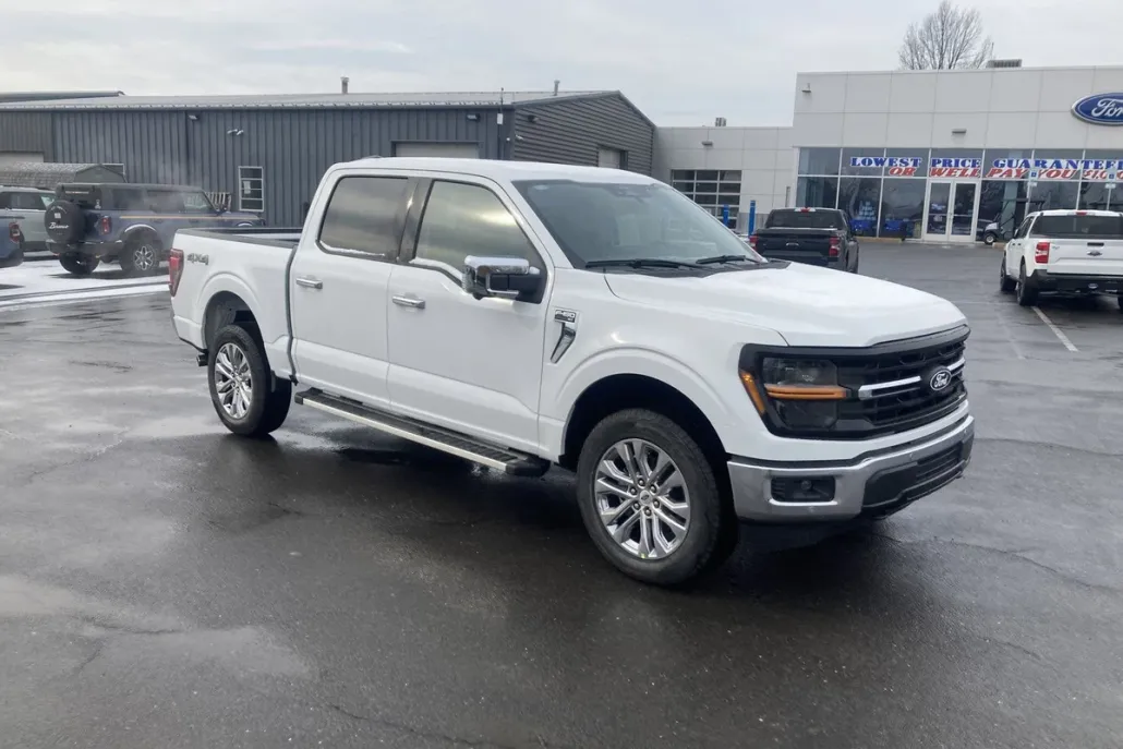2025 Ford F-150 XLT photo 1