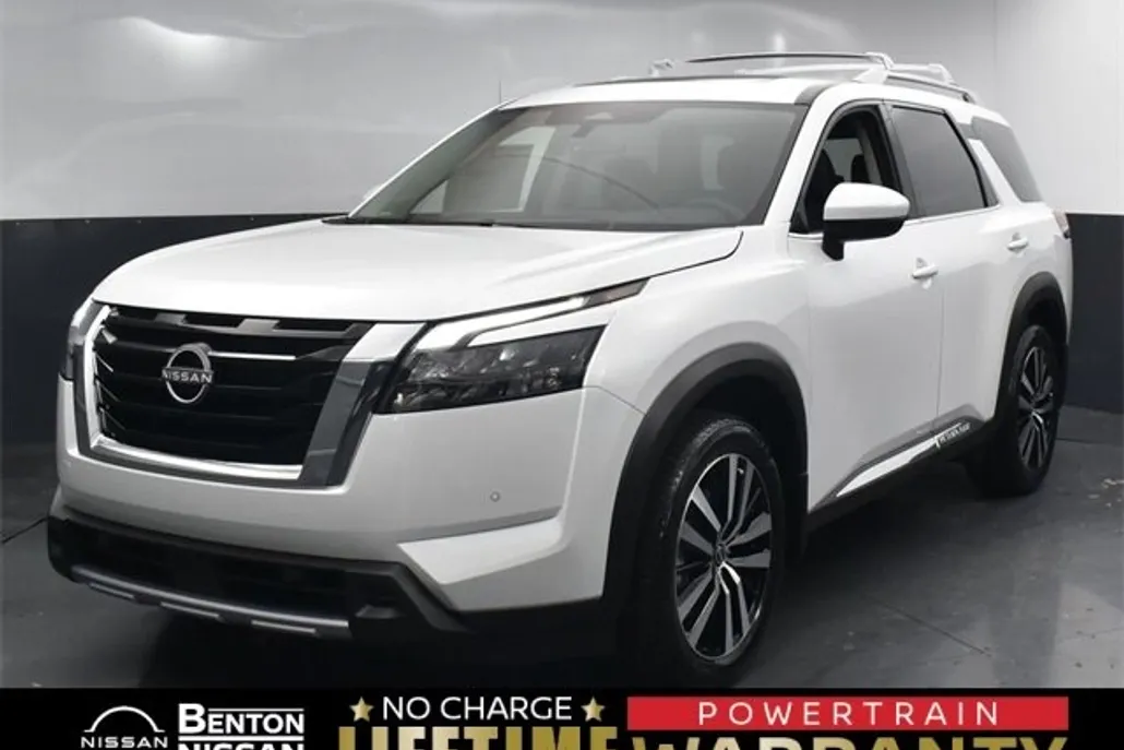 2025 Nissan Pathfinder Platinum photo 1