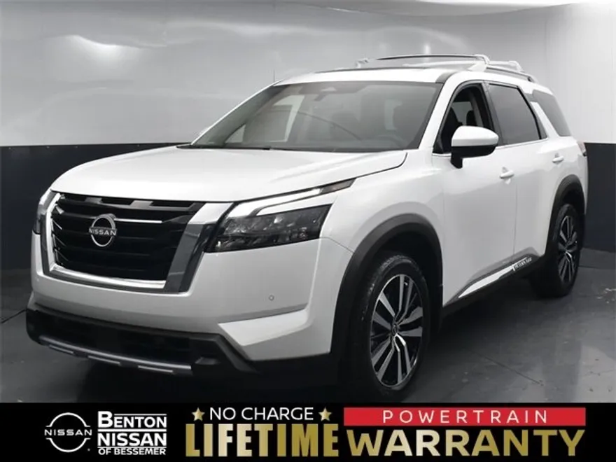 2025 Nissan Pathfinder Platinum photo 1