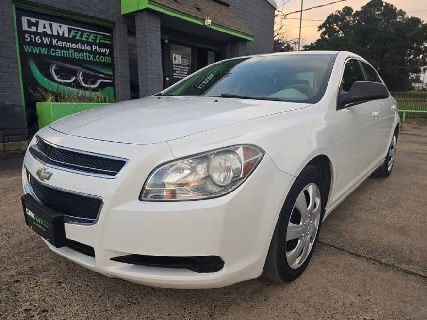 2011 Chevrolet Malibu LS photo 1