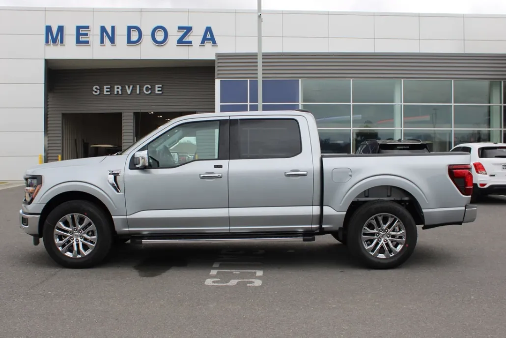 2025 Ford F-150 XLT photo 1