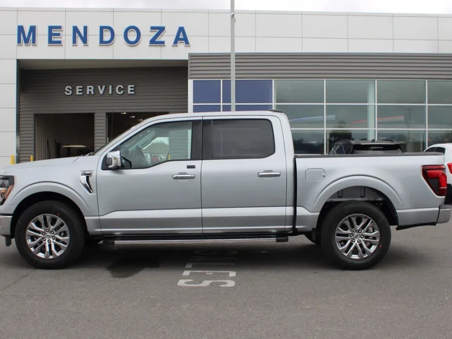 2025 Ford F-150 XLT photo 1