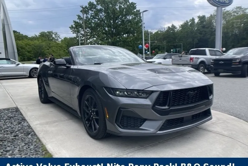 2025 Ford Mustang GT Premium Convertible photo 1