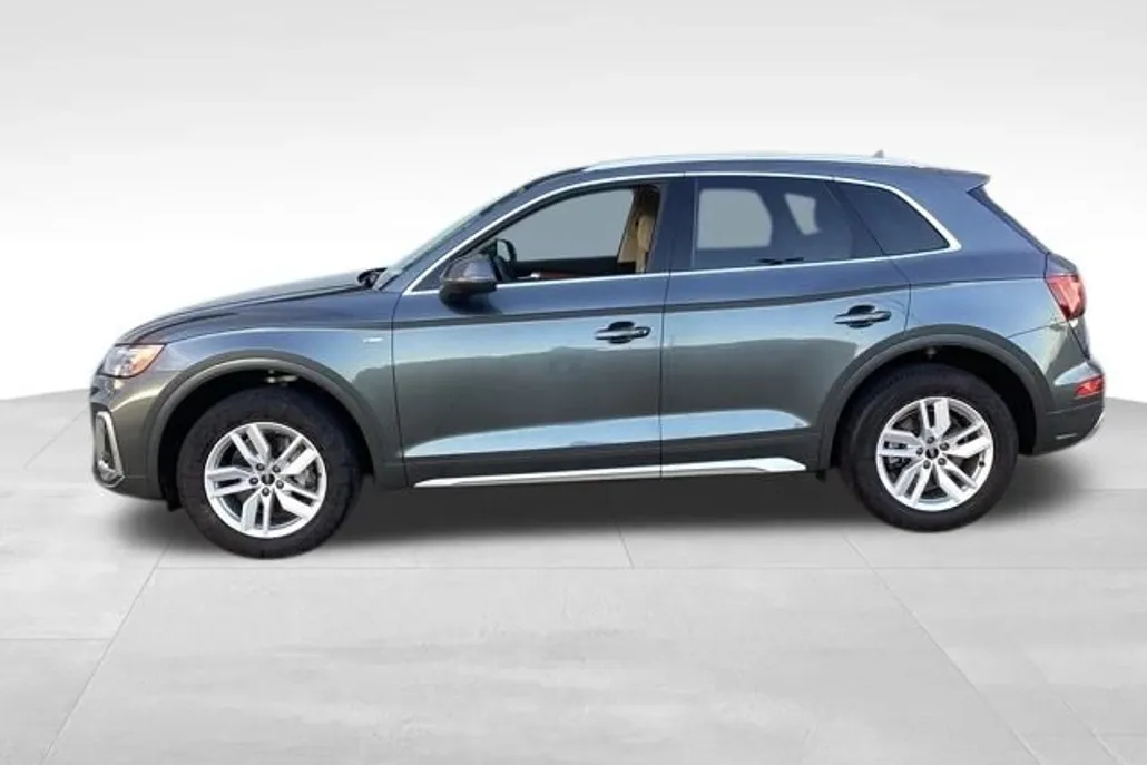 2022 Audi Q5 45 S line Premium photo 1