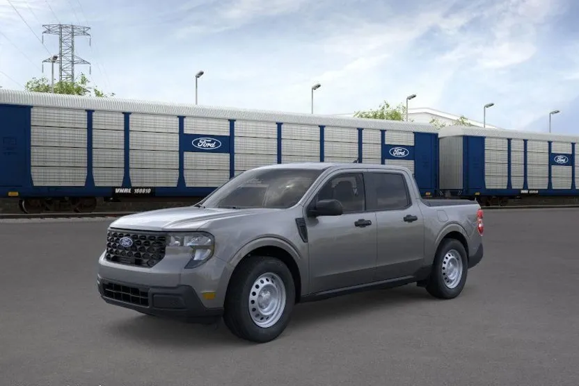2025 Ford Maverick XL photo 1