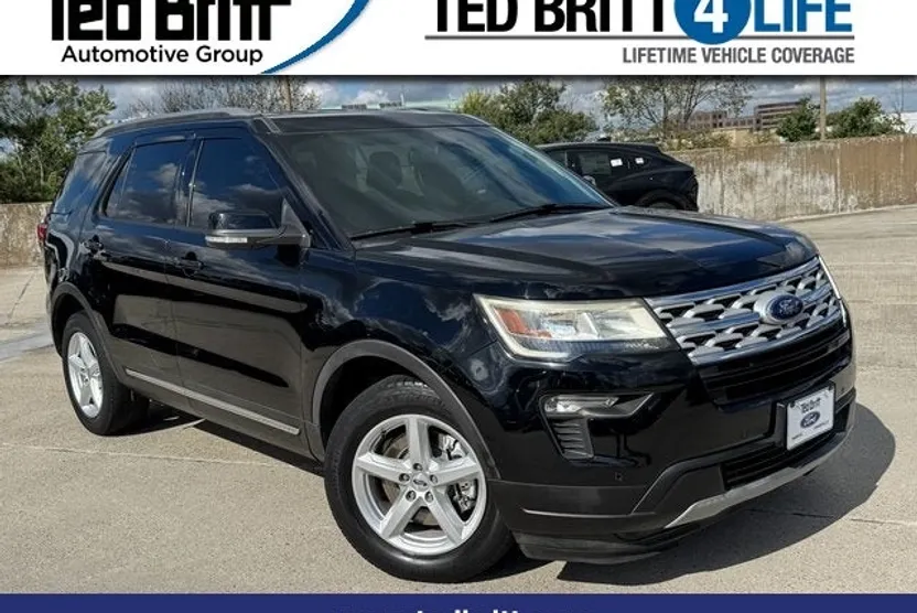2018 Ford Explorer XLT photo 1