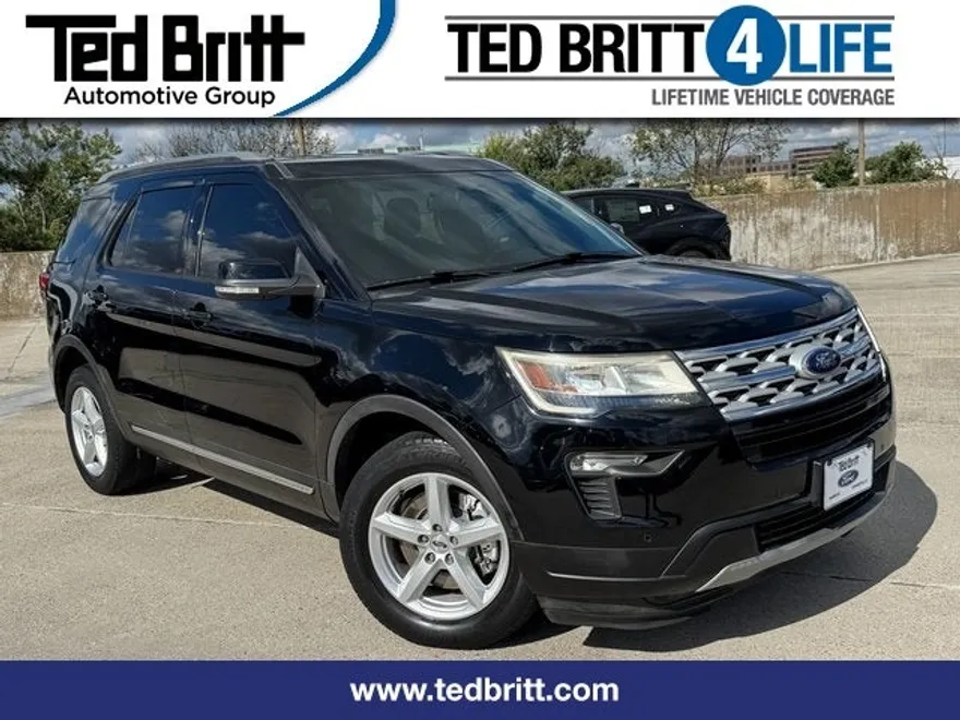 2018 Ford Explorer XLT photo 1