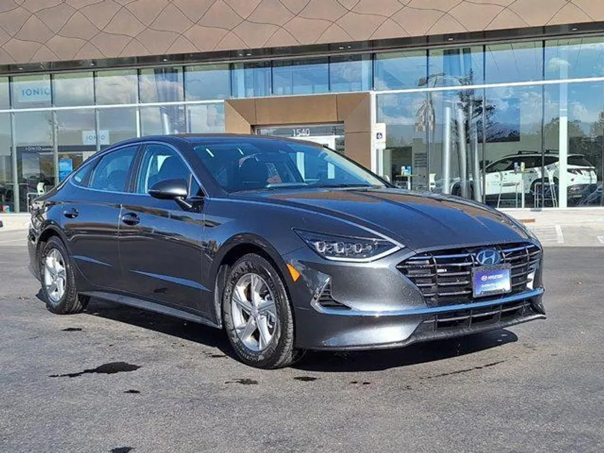 2023 Hyundai Sonata SE photo 1