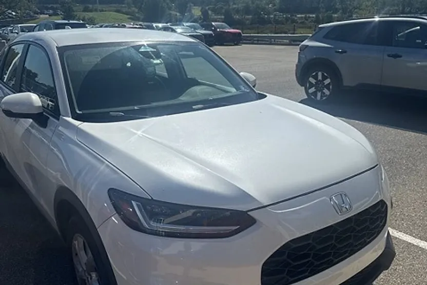 2023 Honda HR-V LX photo 1