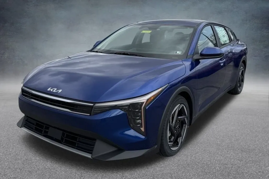 2025 Kia K4 EX photo 1