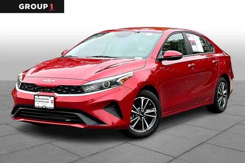 2024 Kia Forte LXS photo 1
