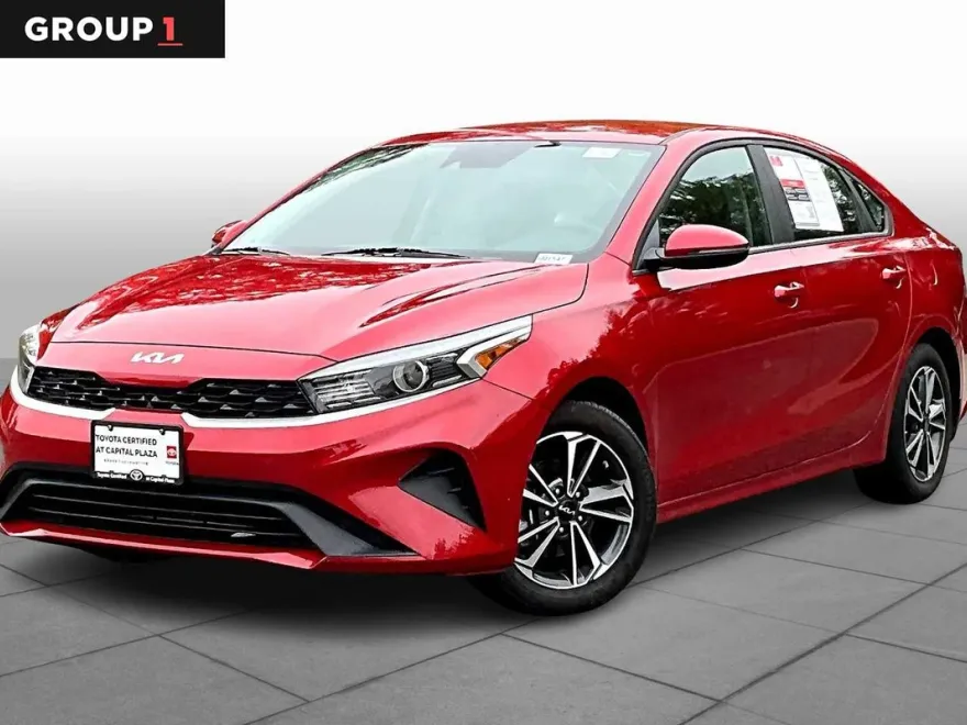 2024 Kia Forte LXS photo 1