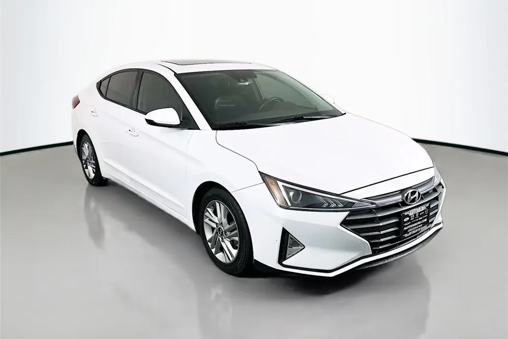 2020 Hyundai Elantra Value Edition photo 1
