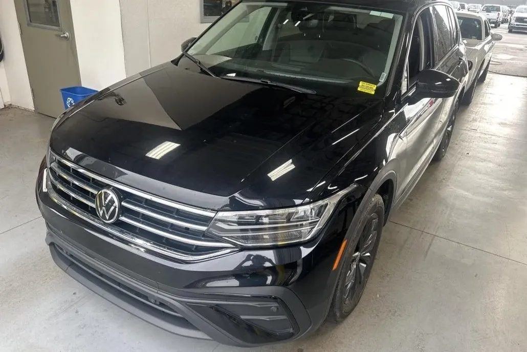 2024 Volkswagen Tiguan SE Wolfsburg Edition photo 1
