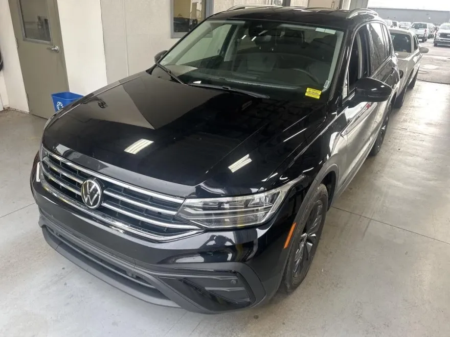 2024 Volkswagen Tiguan SE Wolfsburg Edition photo 1