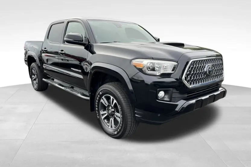 2019 Toyota Tacoma TRD Sport V6 photo 1