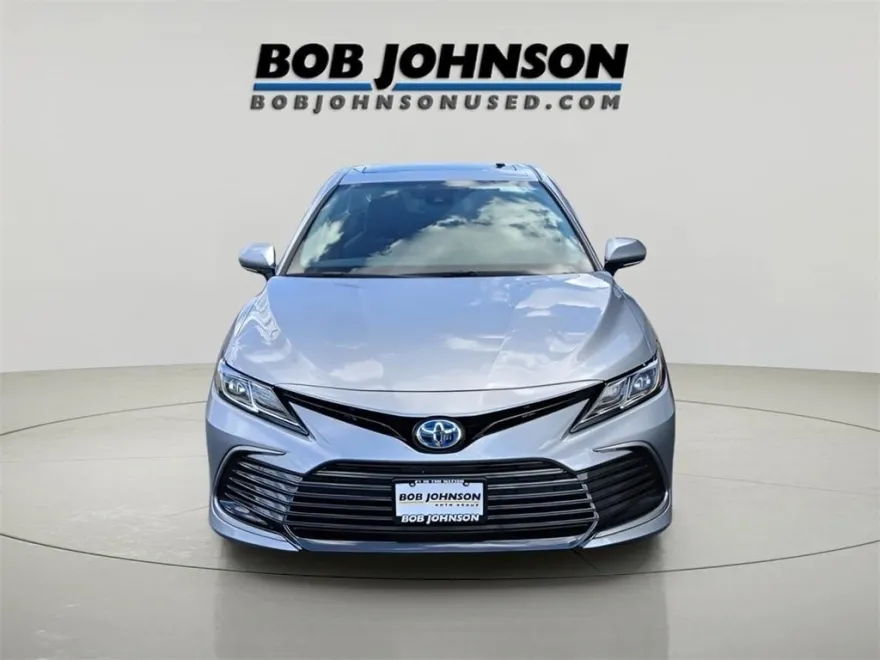 2024 Toyota Camry Hybrid LE photo 1