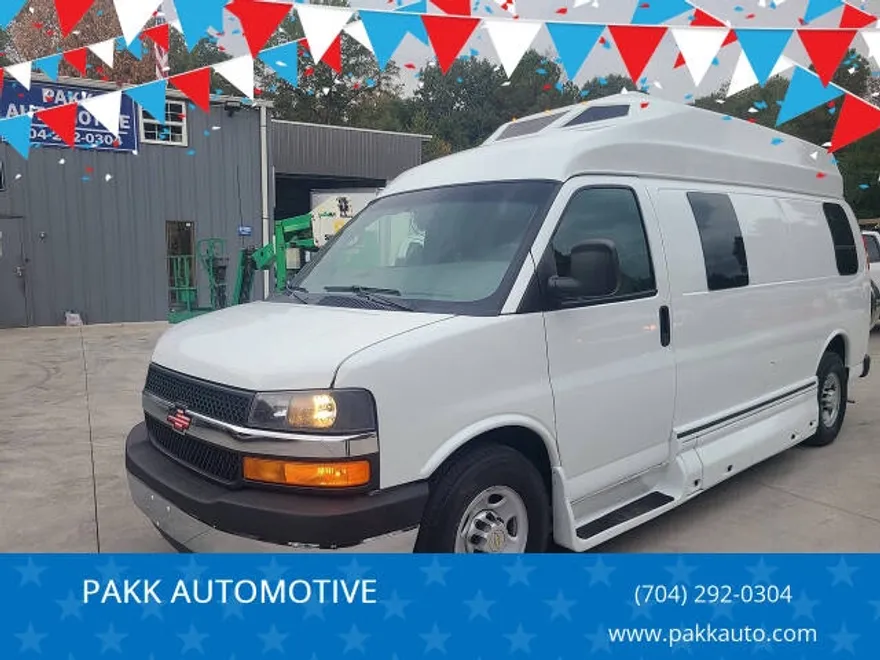2013 Chevrolet Express 2500 Cargo photo 1