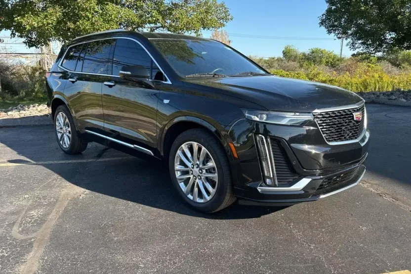 2023 Cadillac XT6 Premium Luxury photo 1