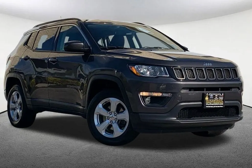 2019 Jeep Compass Latitude photo 1