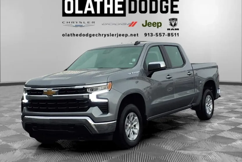 2025 Chevrolet Silverado 1500 LT photo 1