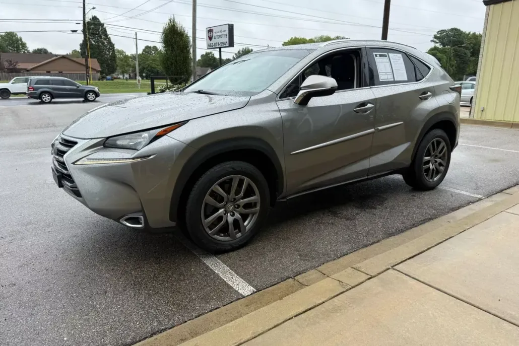 2015 Lexus NX 200t Luxury photo 1