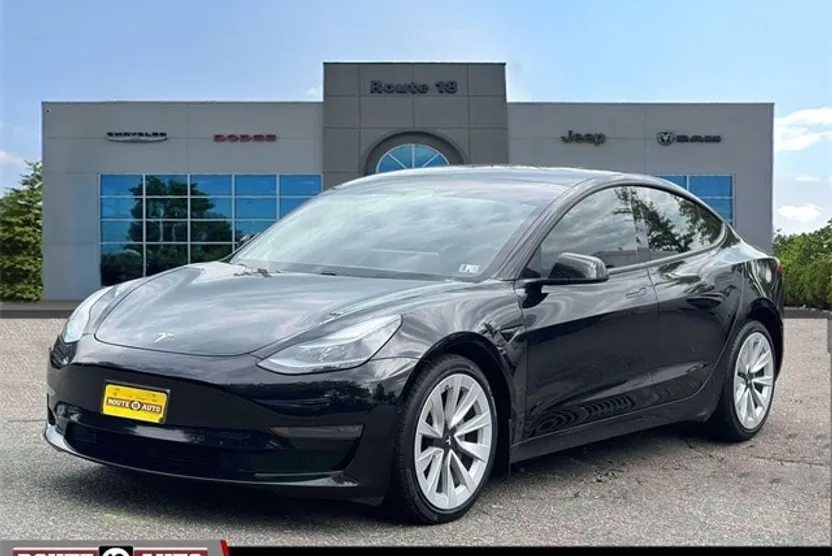 2021 Tesla Model 3 Long Range photo 1