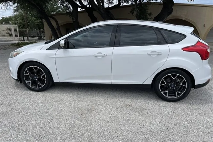 2014 Ford Focus SE photo 1