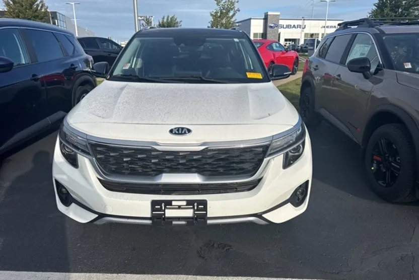 2021 Kia Seltos S photo 1