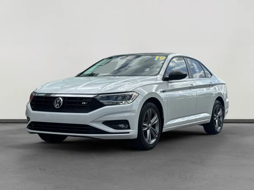 2019 Volkswagen Jetta R-Line photo 1