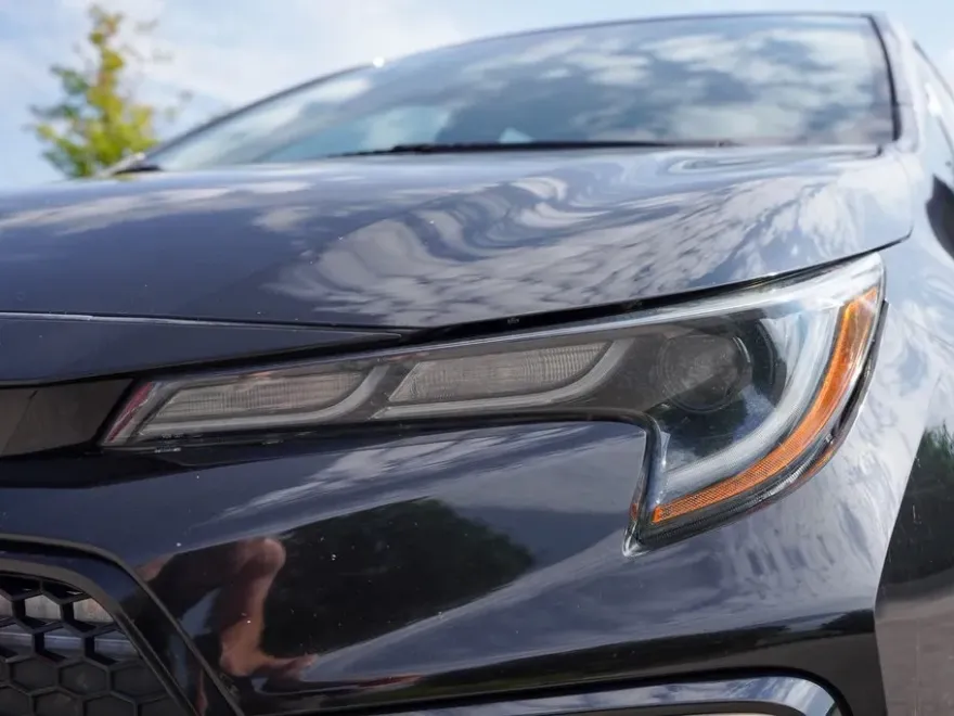 2021 Toyota Corolla SE photo 1